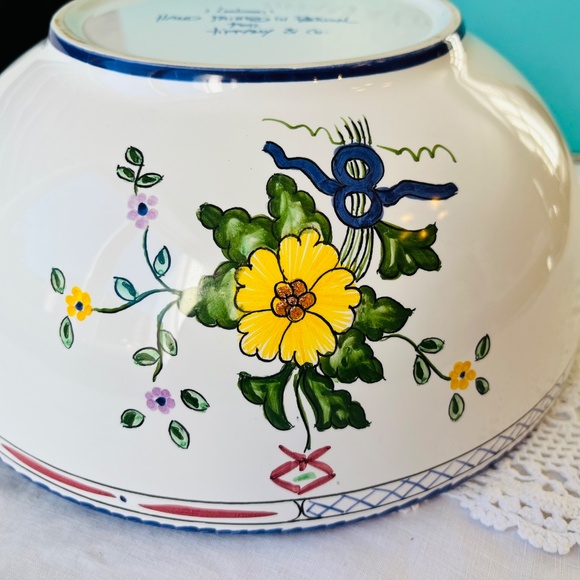 Tiffany Lisbon Large Salad Serving Bowl 10 inch in Excellent Condition with Box - Picture 11 of 11